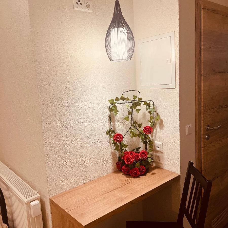 Rose Boardinghouse 24H-7D Self Check-In Automat Hotel Grossbottwar Kültér fotó